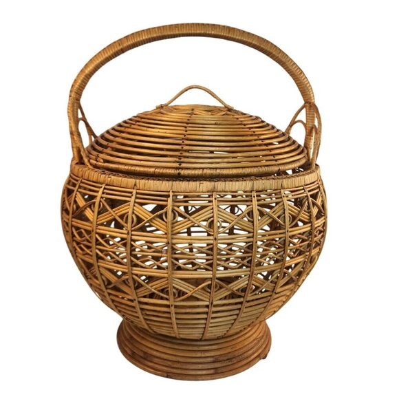 Handwoven Lidded Wicker Basket/Rattan Decorative Storage  - Boho Chic  Handcraft - Picture 1 of 15